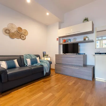 Keys Of Italy - Portenuove 18 - Pn1 - Train Station, One Bedroom Flat 2 To 4 Guests
